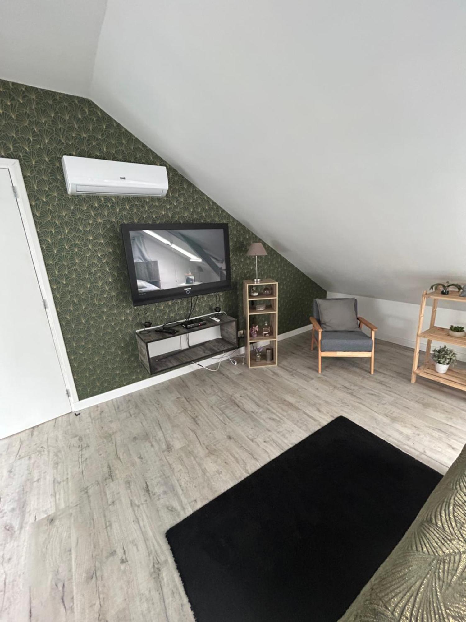 Loft And Spa Les Preaux Exterior foto