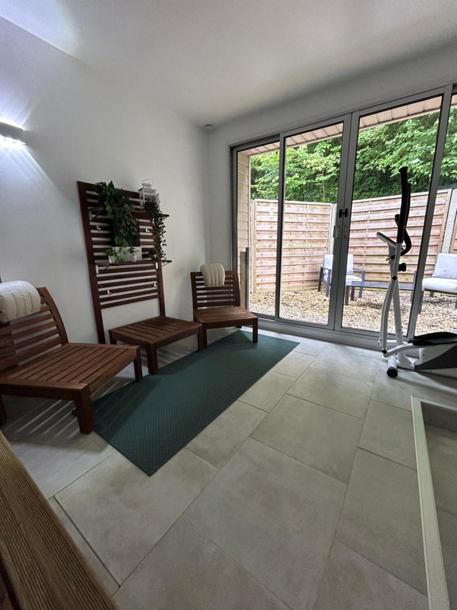 Loft And Spa Les Preaux Exterior foto